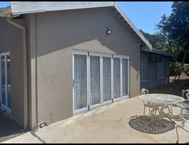 3 BEDROOM HOUSE FOR SALE IN OSLO BEACH